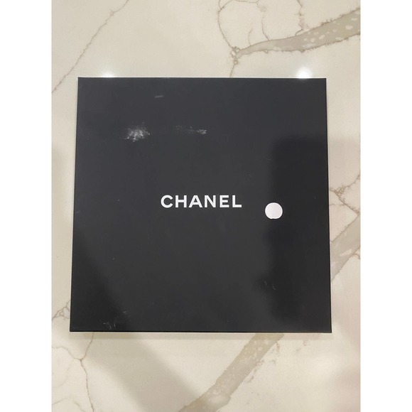 NIB Chanel CC Logo quilted patterned blue & pink silk wool scarf - Picture 4 of 6